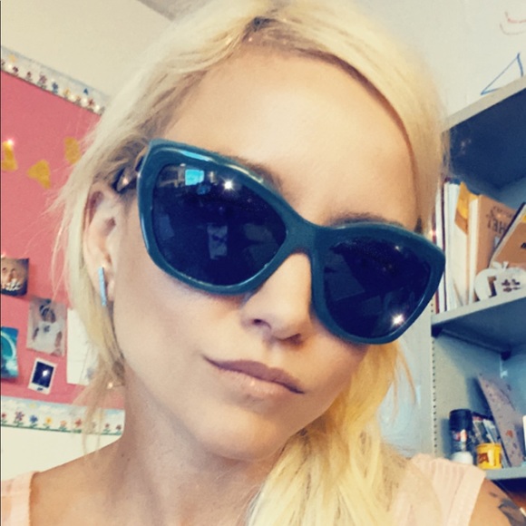 Prada Sunglasses - Picture 3 of 4